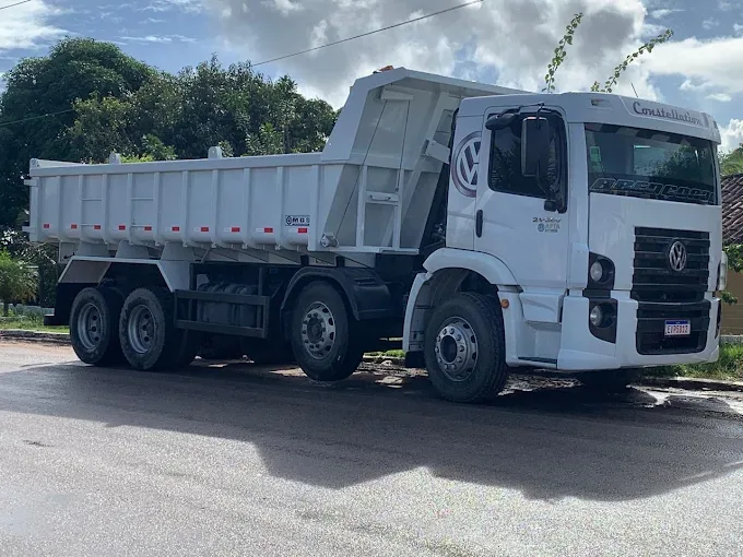 Caminhão caçamba para locação em João Pessoa